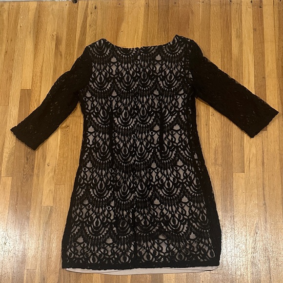 RN Studio | Elegant Black Lace Dress - Picture 12 of 16